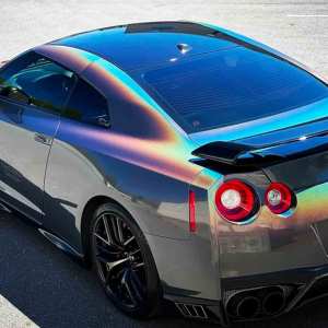 AVERY GLOSS METALLIC PRIDE PRISMATIC GREY 152cm x 15m