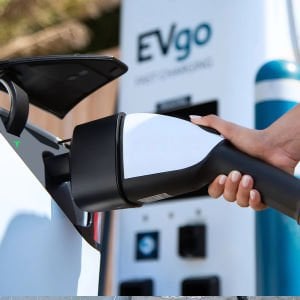 TESLA MODEL Y ŞARJ DÖNÜŞTÜRÜCÜ VE HIZLI ŞARJ ADAPTÖRÜ